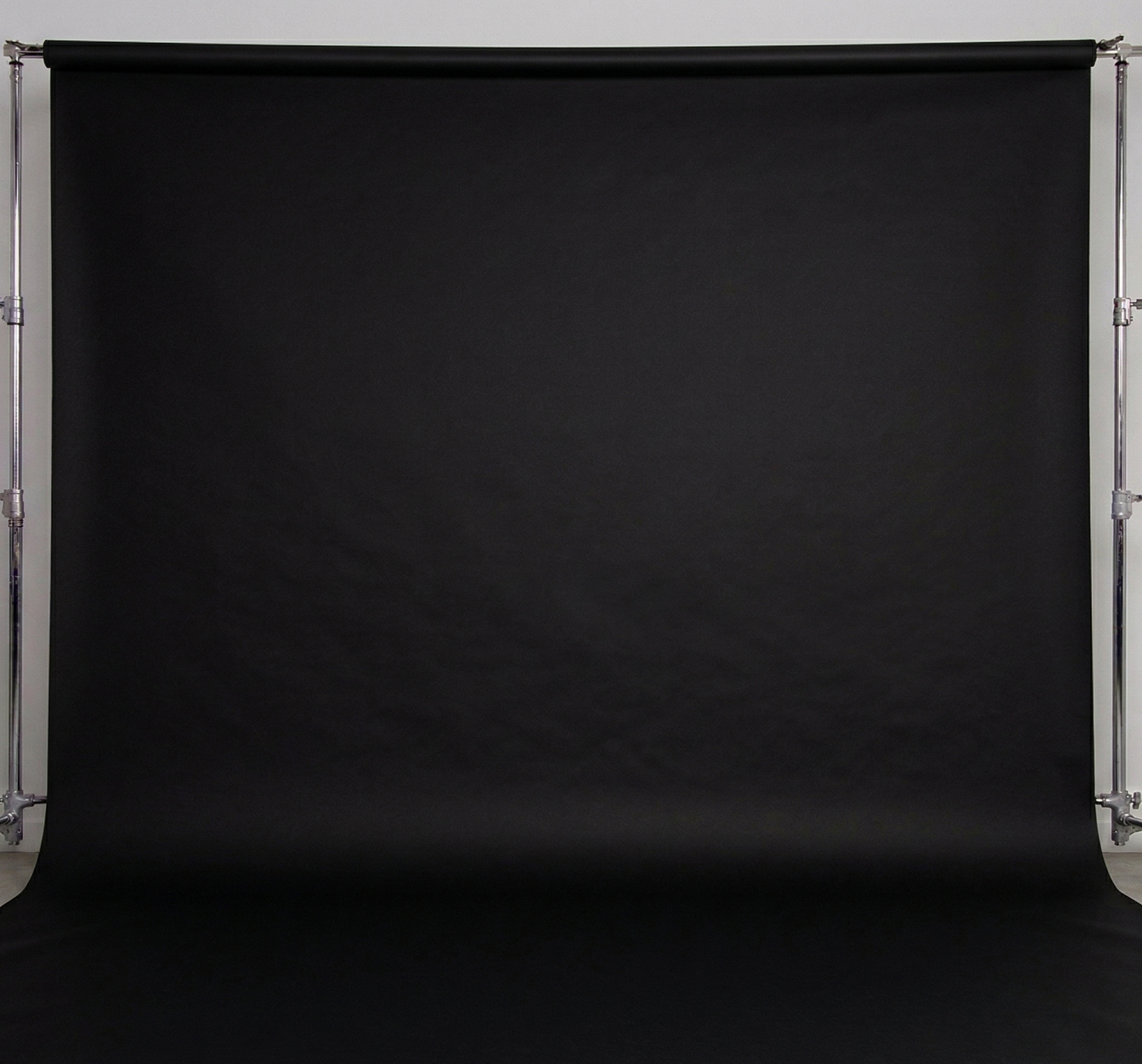 ULTRA BLACK