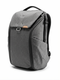 A- Mochila Gris Xiu Jian