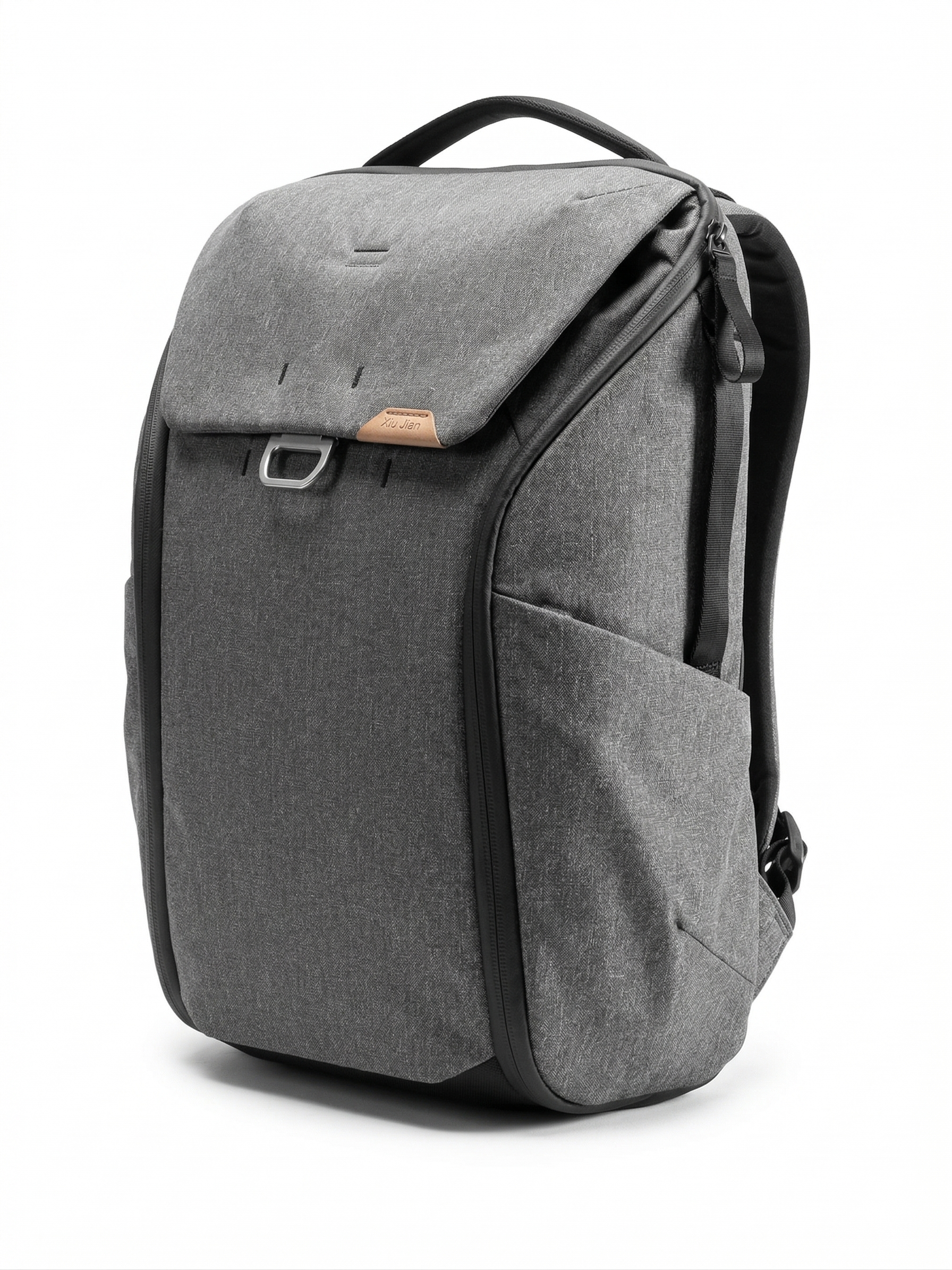A- Mochila Gris Xiu Jian