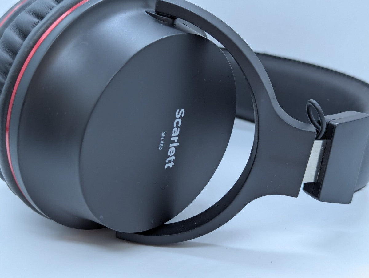 E-Focusrite Scarlett 2i2 USB Audio